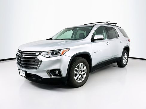 Used 2019 Chevrolet Traverse LT image 3