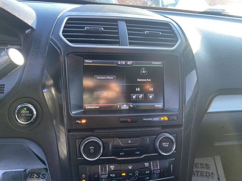 Used 2016 Ford Explorer XLT w/ Equipment Group 202A image 13