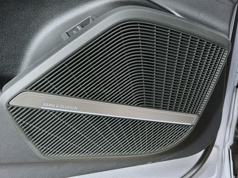 Certified 2025 Audi Q5 2.0T Premium Plus w/ Premium Plus Package image 19