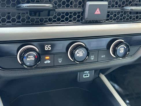 Used 2025 Honda HR-V LX image 19