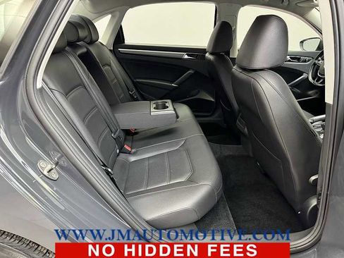 Used 2017 Volkswagen Passat 1.8T R-Line w/ R-Line Lighting Package image 17