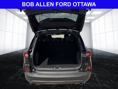 Used 2025 Ford Escape ST-Line w/ Equipment Group 301A FWD image 5