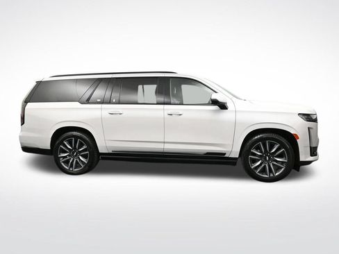 Certified 2022 Cadillac Escalade ESV Sport w/ Touring Package AWD/4WD image 6