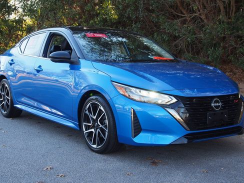 Used 2024 Nissan Sentra SR w/ SR Premium Package image 1