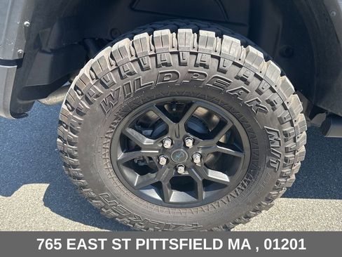 Used 2024 Jeep Wrangler Unlimited AWD/4WD image 28