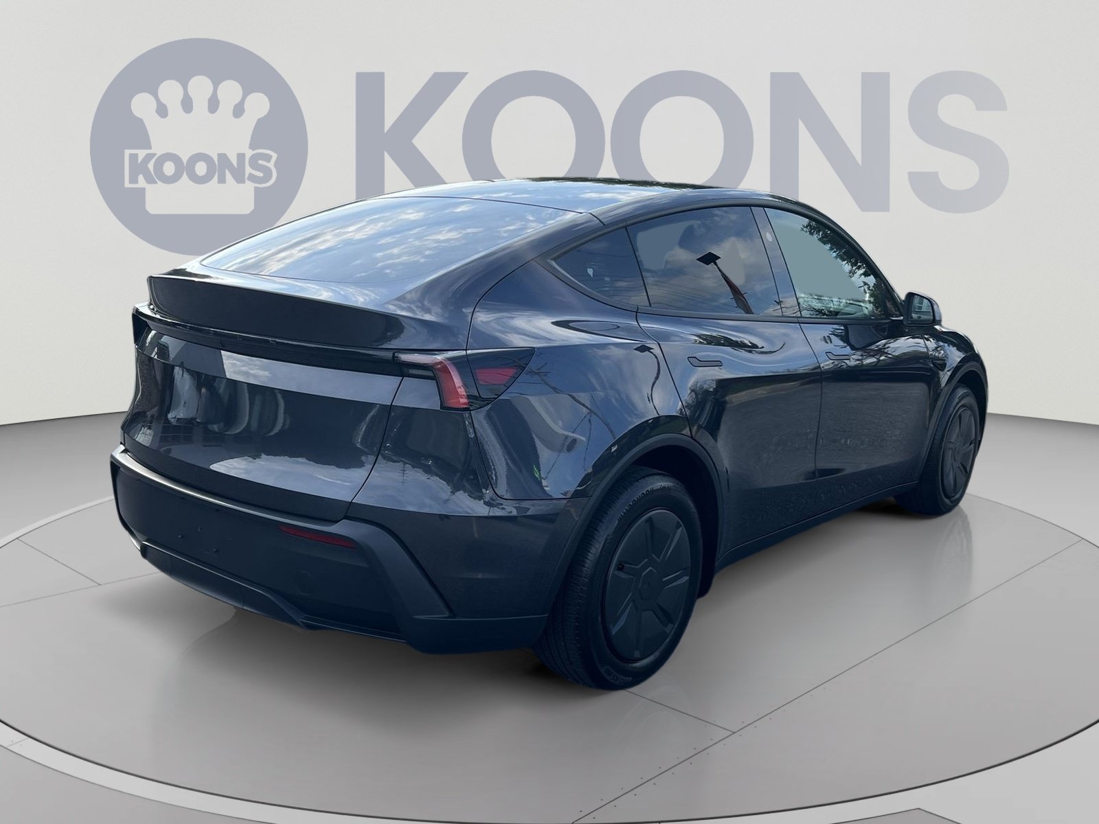 Used 2026 Tesla Model Y 2WD image 7