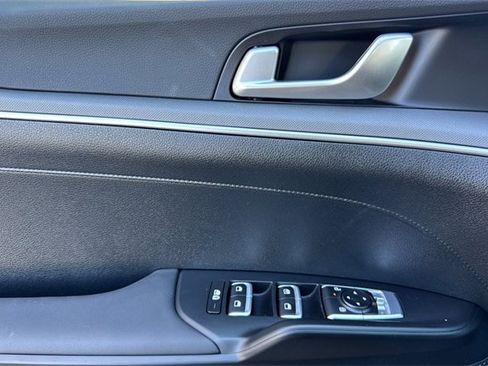 New 2026 Kia K5 LXS image 12