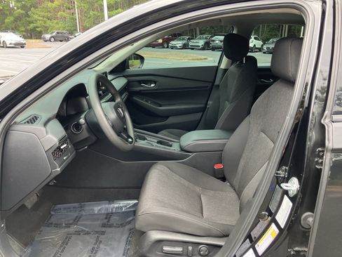 Used 2025 Honda Accord SE image 16