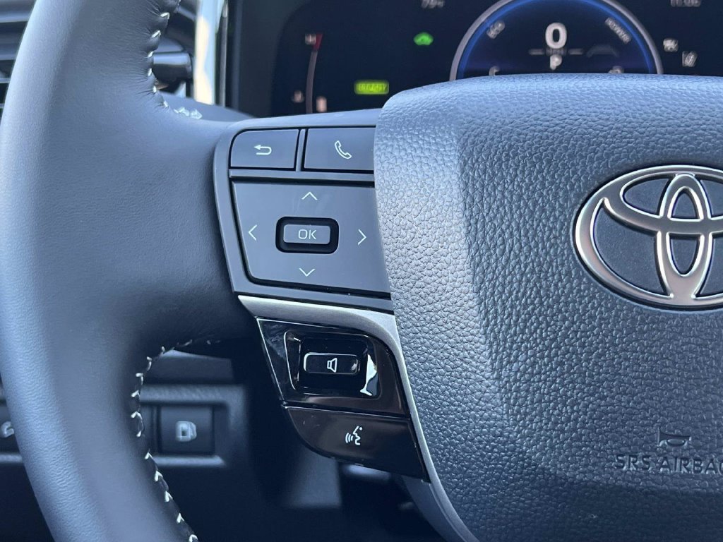 Used 2026 Toyota Camry SE FWD image 29