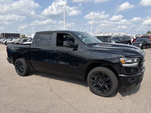 Used 2023 RAM 1500 Laramie AWD/4WD image 13