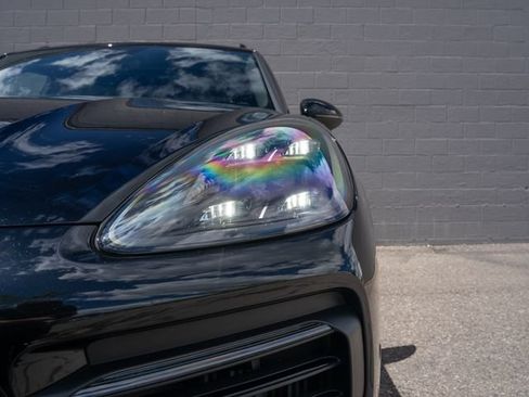 Certified 2021 Porsche Cayenne E-Hybrid AWD/4WD image 11