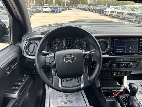 Used 2023 Toyota Tacoma TRD Sport AWD/4WD image 15
