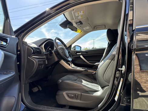 Used 2025 Mitsubishi Eclipse Cross SE AWD/4WD image 9