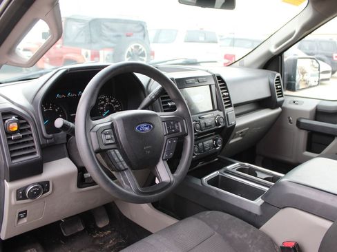 Used 2017 Ford F150 XL w/ Equipment Group 101A Mid image 10