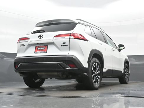 Used 2023 Toyota Corolla Cross AWD Hybrid image 30