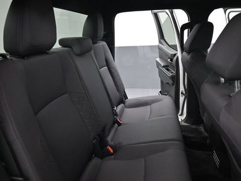 Used 2025 Toyota Tacoma SR5 AWD/4WD image 26