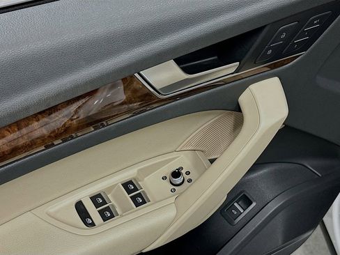 Used 2018 Audi Q5 2.0T Premium Plus w/ Premium Plus Package image 19