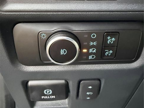 Used 2022 Ford Expedition Max Limited image 23