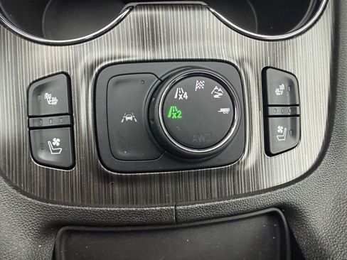 Used 2023 GMC Acadia SLT w/ Elevation Edition AWD/4WD image 30