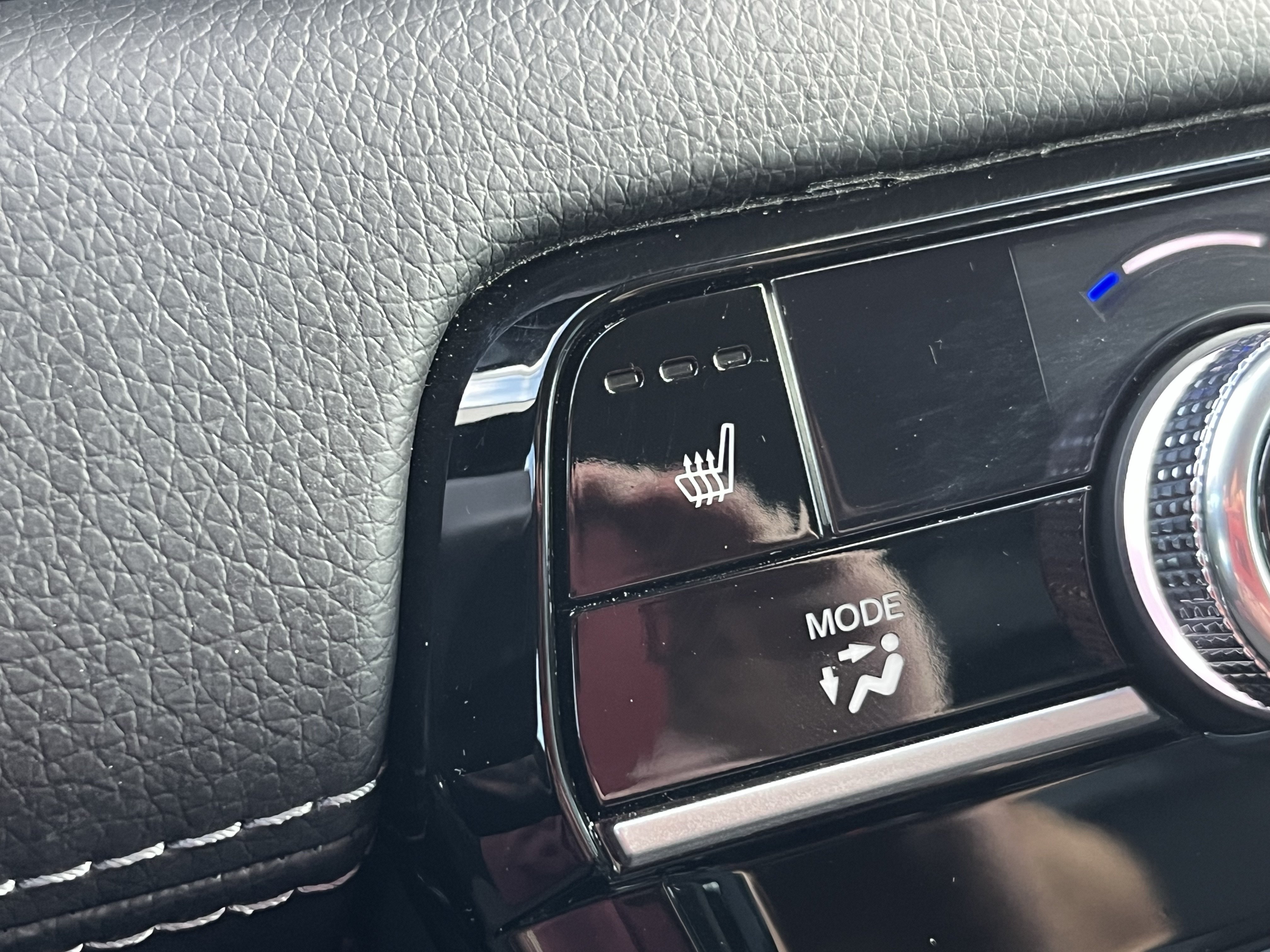 Used 2025 Honda Pilot Touring image 11