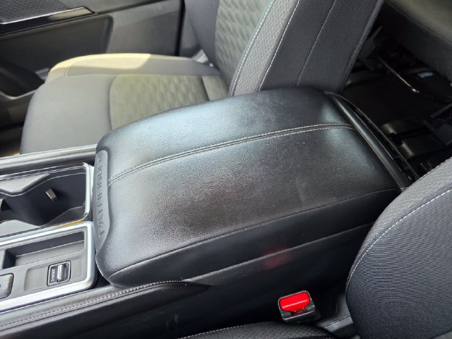 Used 2025 Nissan Pathfinder SV FWD image 52