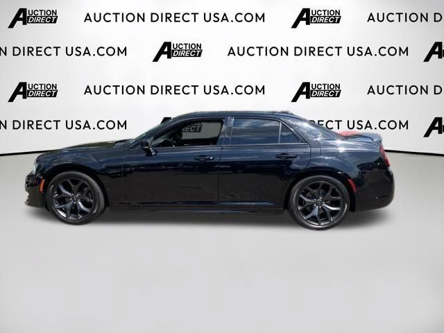 Used 2023 Chrysler 300 S w/ Comfort Group RWD image 3