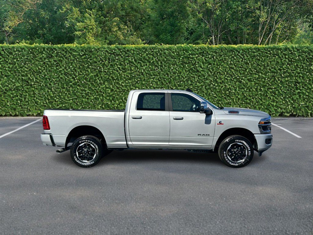Used 2026 RAM 2500 Laramie AWD/4WD image 2