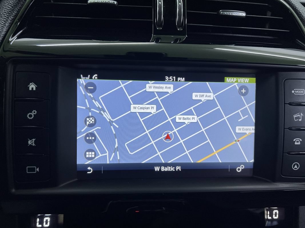 Used 2017 Jaguar F-PACE Premium AWD/4WD image 23