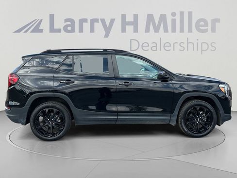 Used 2022 GMC Terrain SLE w/ Driver Convenience Package AWD/4WD image 6
