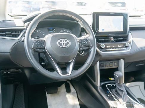 Used 2023 Toyota Corolla Cross LE w/ Moonroof Package AWD/4WD image 14