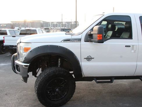 Used 2013 Ford F250 Lariat image 6