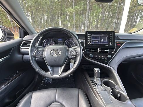 Used 2021 Toyota Camry SE w/ Carpet Mat Package (TMS) image 15