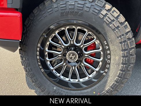 Used 2024 GMC Sierra 1500 Elevation w/ X31 Off-Road Package AWD/4WD image 9