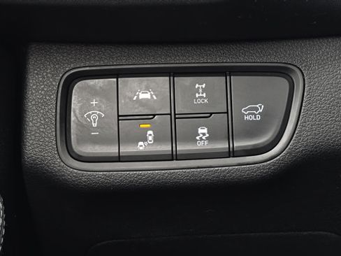Used 2020 Hyundai Santa Fe Limited AWD/4WD image 13