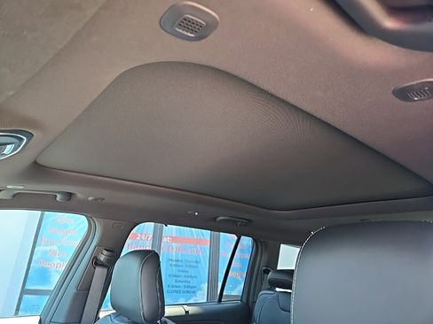 Used 2025 Jeep Grand Cherokee L Limited w/ Luxury Tech Group II image 36