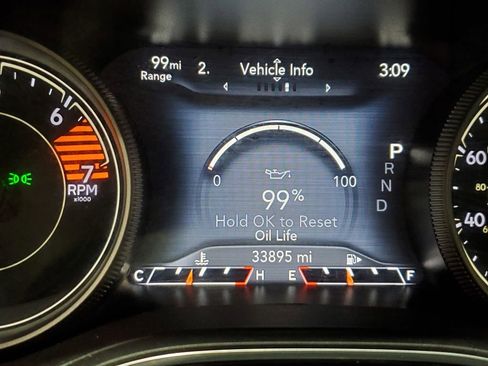 Used 2020 Jeep Cherokee Limited w/ Luxury Group FWD image 38