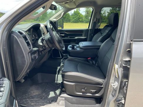 Used 2024 RAM 3500 Laramie w/ Towing Technology Group AWD/4WD image 17