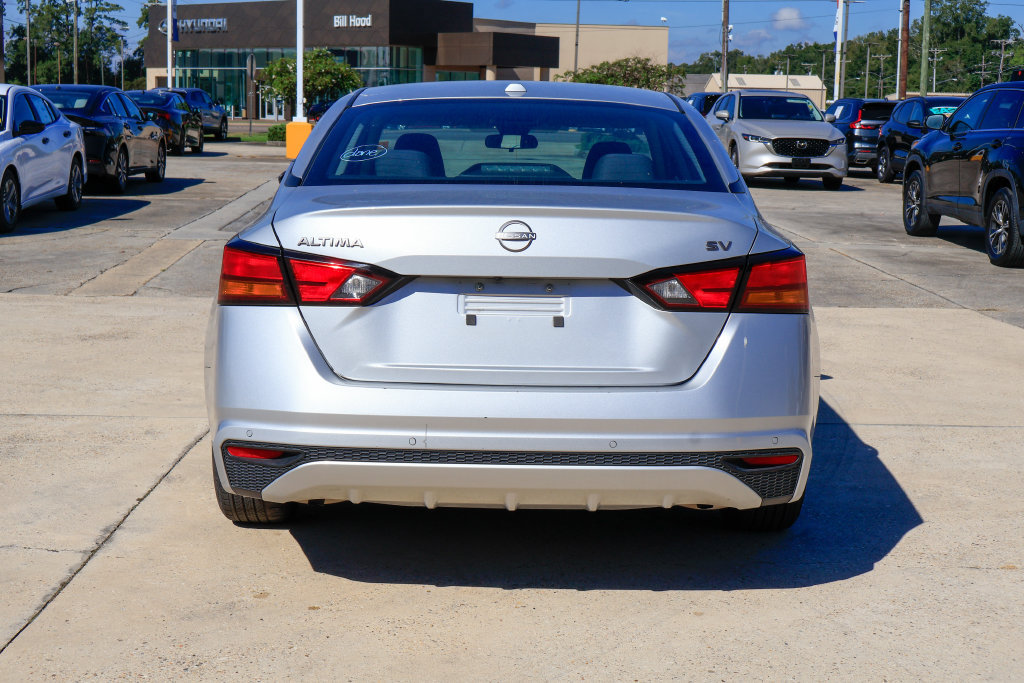 Used 2024 Nissan Altima 2.5 SV FWD image 19