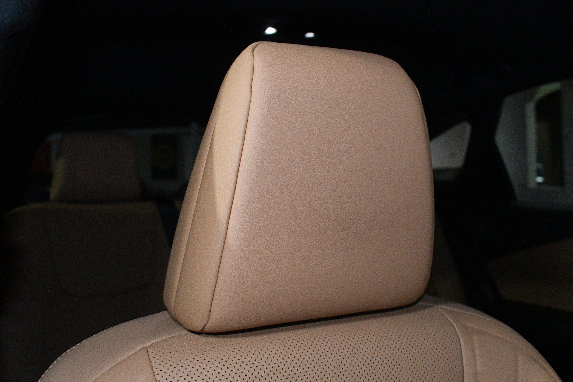 Used 2025 Lexus RX 350 Premium w/ Convenience Package FWD image 10