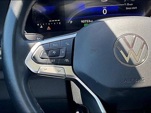 Used 2024 Volkswagen Jetta SE FWD image 11
