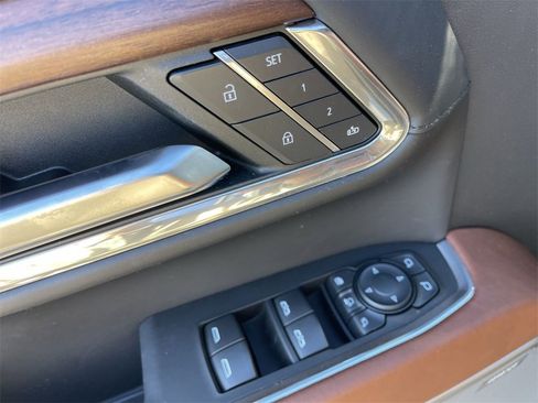 Used 2024 GMC Sierra 2500 Denali Ultimate image 13