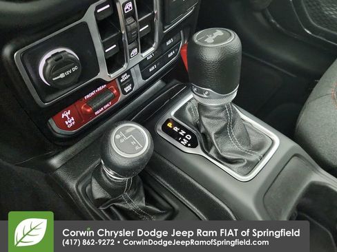 Certified 2025 Jeep Wrangler Unlimited Rubicon AWD/4WD image 26