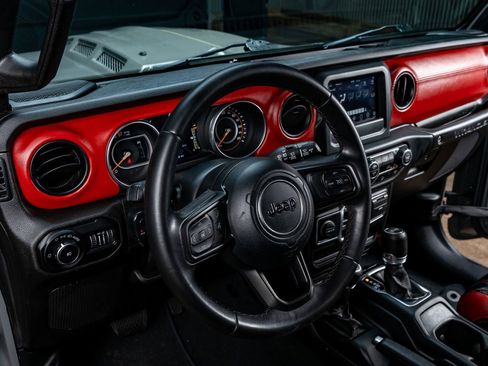 Used 2019 Jeep Wrangler Unlimited Sport S AWD/4WD image 16