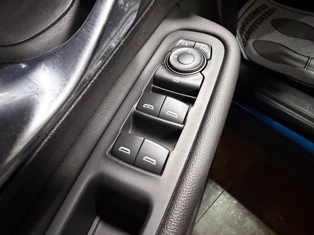Used 2020 GMC Terrain SLE w/ LPO, Floor Liner Package AWD/4WD image 13