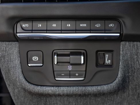 Used 2026 Cadillac Escalade ESV Platinum Sport w/ LPO, ONYX Package image 22