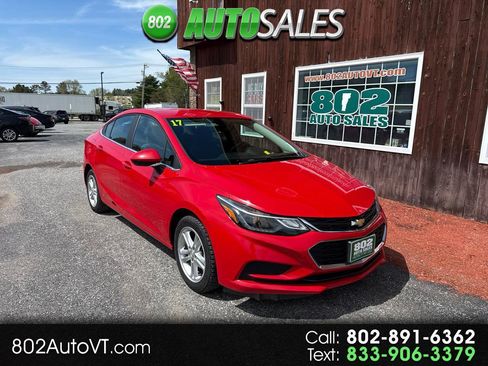 Used 2017 Chevrolet Cruze LT w/ Convenience Package FWD image 1