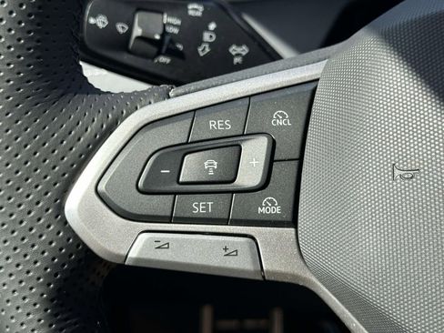 New 2026 Volkswagen Tiguan SE R-Line AWD/4WD image 16