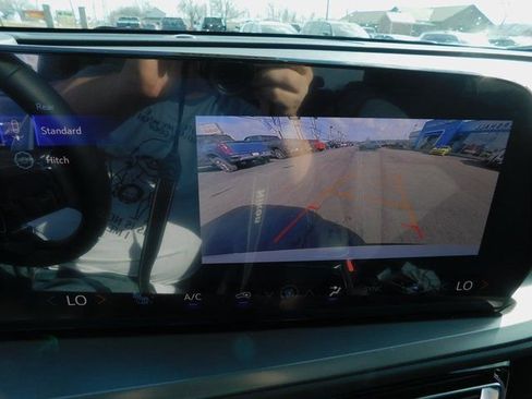 New 2026 Chevrolet Traverse LT w/ Sun and Wheel Package image 39