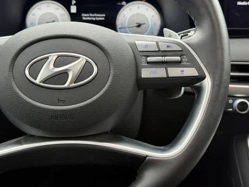 Used 2024 Hyundai Palisade Limited FWD image 11