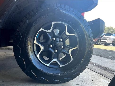 Used 2023 Jeep Wrangler Unlimited Rubicon 4xe image 32